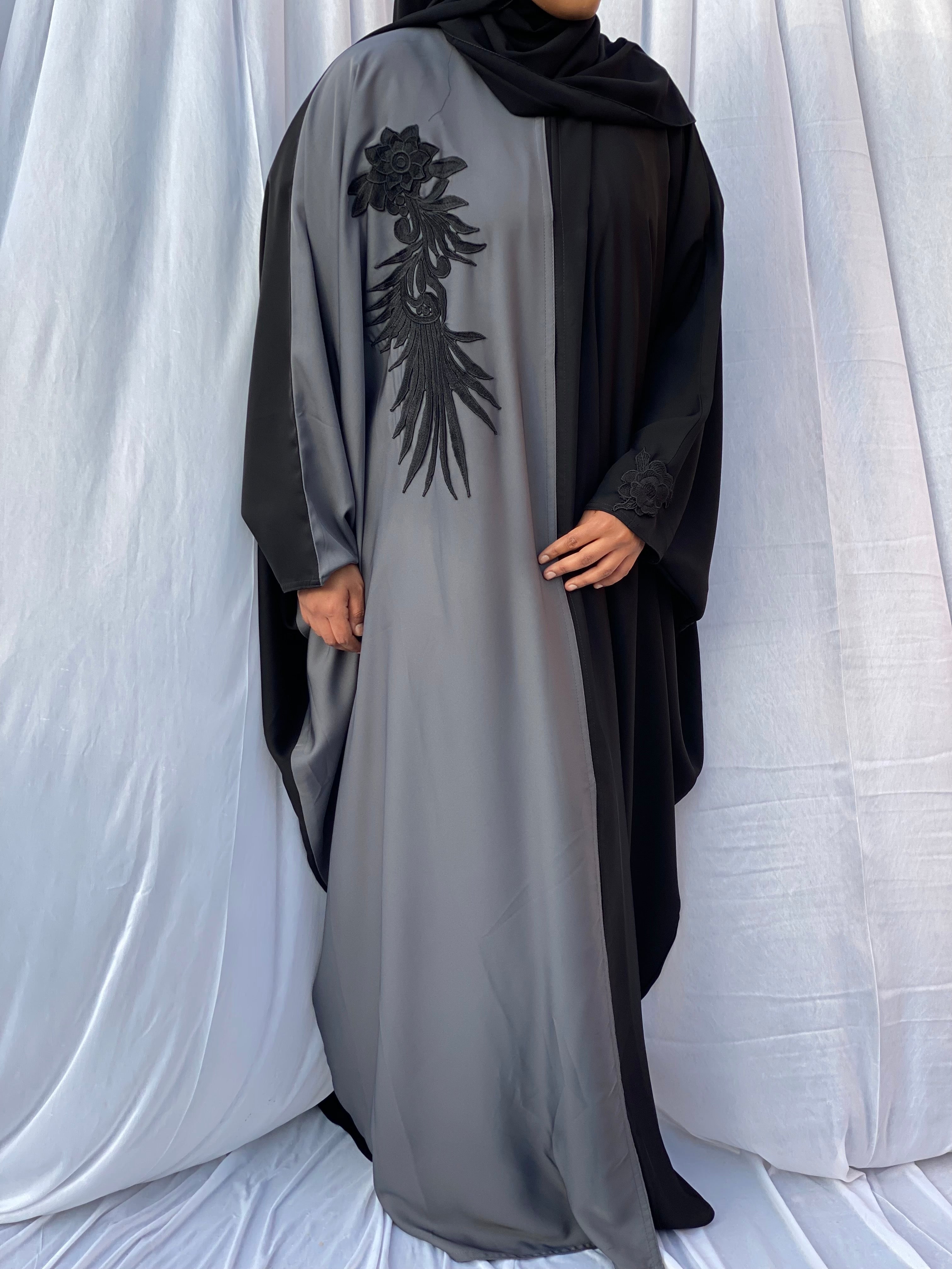 The Derya Abaya